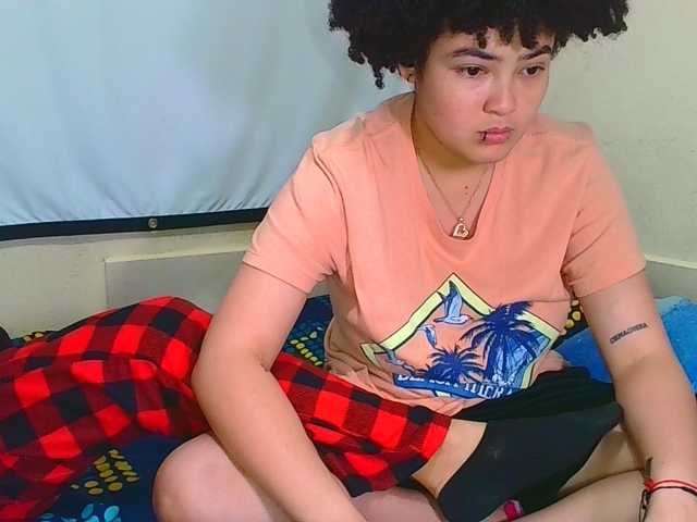 VaneyMia live webcam show