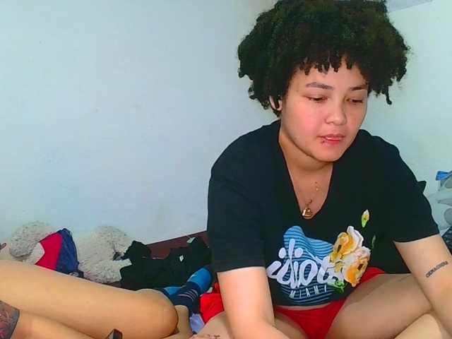 VaneyMia live cam on BongaCams