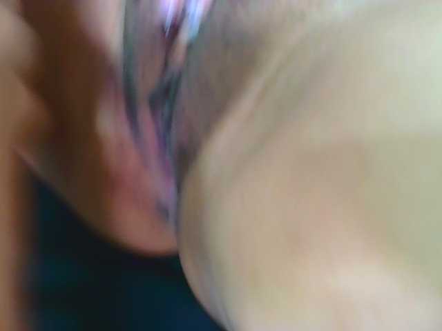 VaneyMia live cam preview