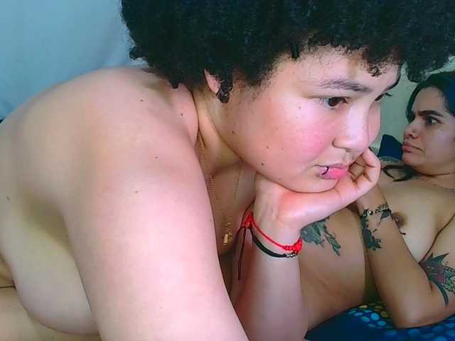 VaneyMia live webcam show