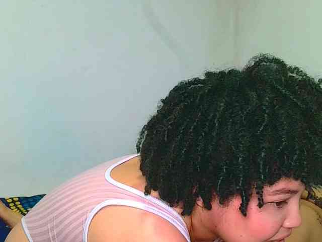 VaneyMia webcam
