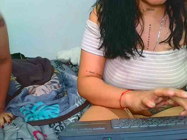 VaneyMia webcam