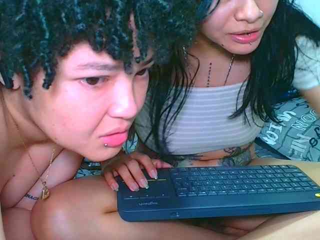 VaneyMia webcam