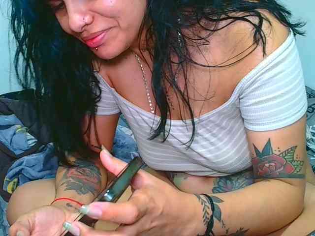 VaneyMia webcam