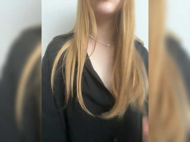 Meow18-1 live cam on BongaCams
