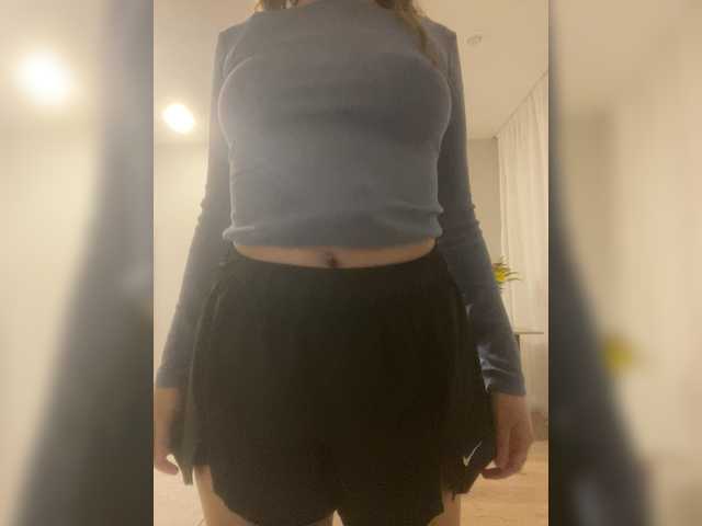 Meow18-1 live cam on BongaCams