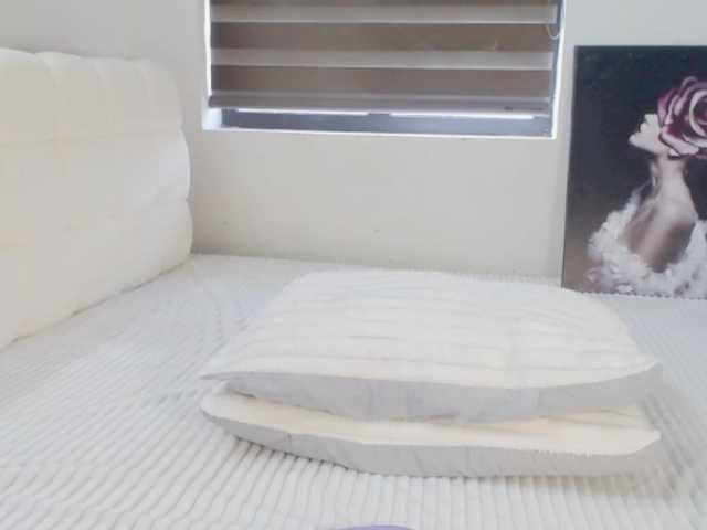 Alicce-silkyy live webcam show