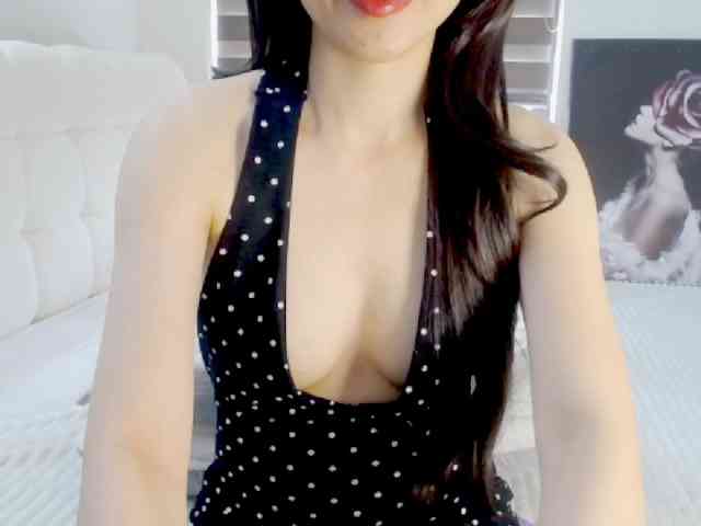 Alicce-silkyy webcam