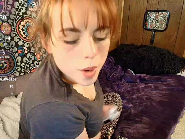 ElinaLaverins live webcam show