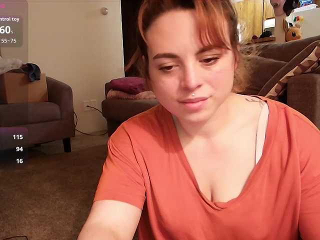 ElinaLaverins — live female cam
