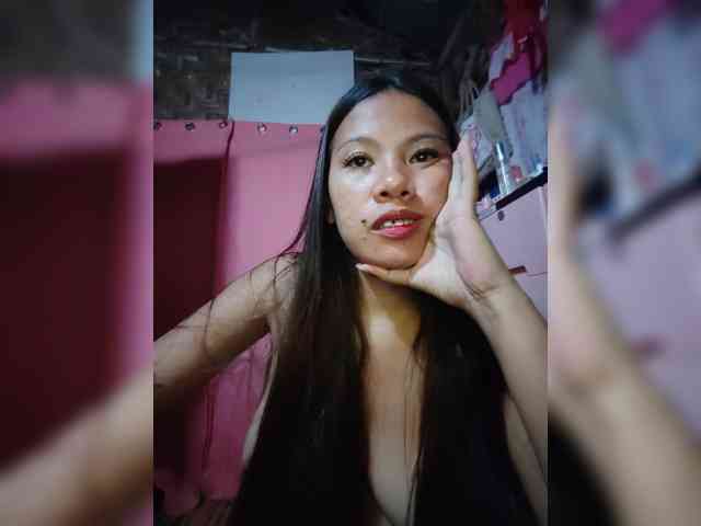 Aria_Moon webcam