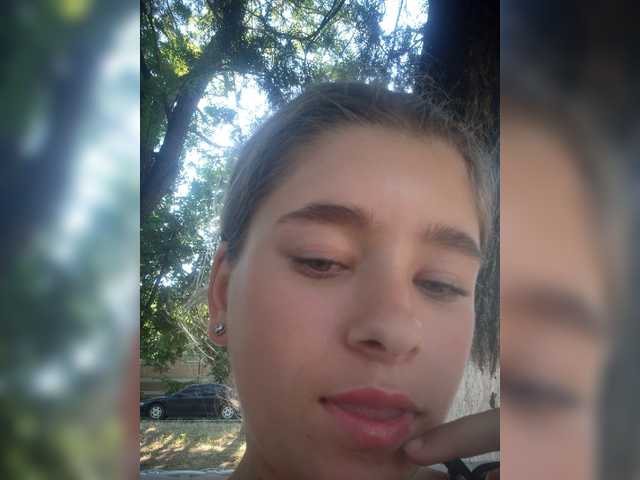 Mamamsi4 live cam on BongaCams
