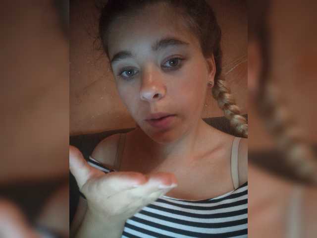 Mamamsi4 live cam on BongaCams