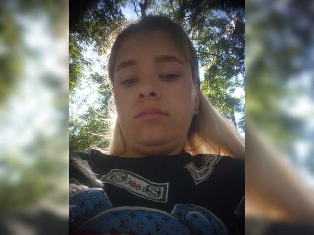 Mamamsi4 live webcam show