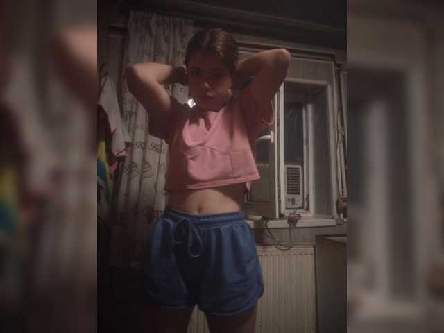 Mamamsi4 live cam on BongaCams