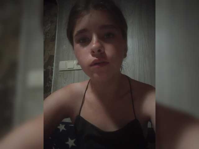 Mamamsi4 live cam on BongaCams