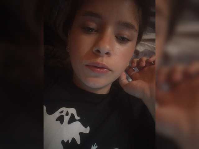 Mamamsi4 live cam on BongaCams