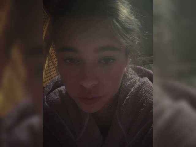 Mamamsi4 live cam