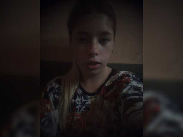 Mamamsi4 live cam on BongaCams
