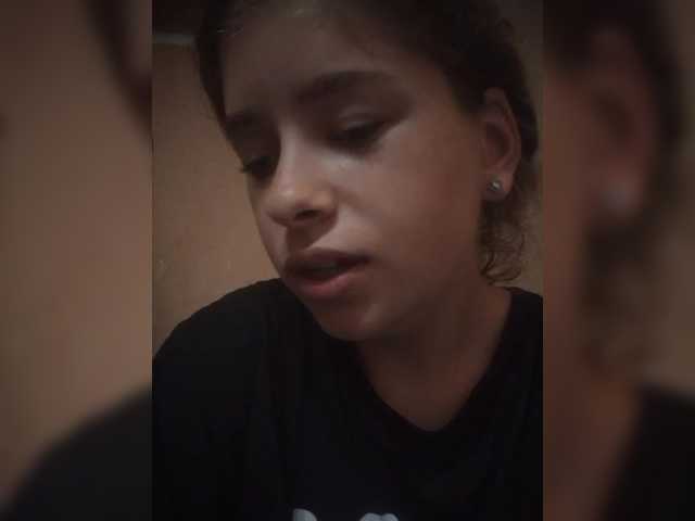 Mamamsi4 live cam on BongaCams