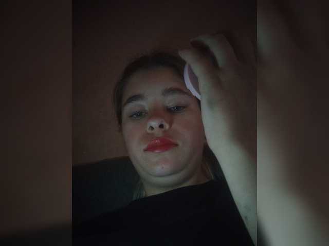 Mamamsi4 live cam on BongaCams