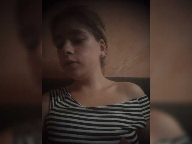 Mamamsi4 live cam on BongaCams