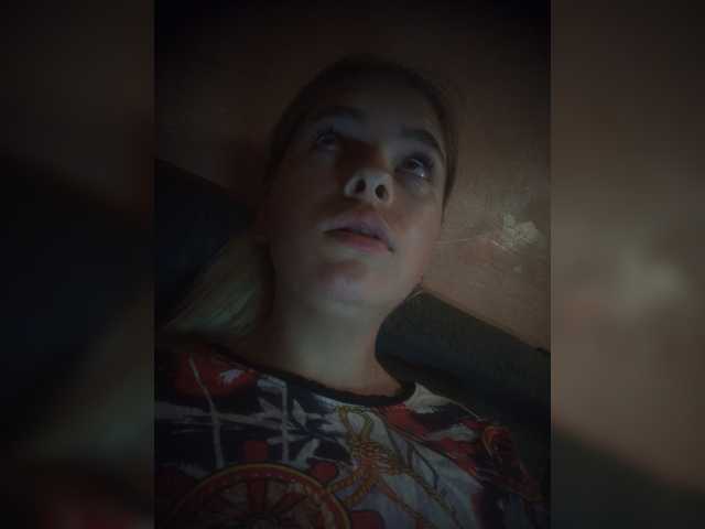 Mamamsi4 live cam on BongaCams