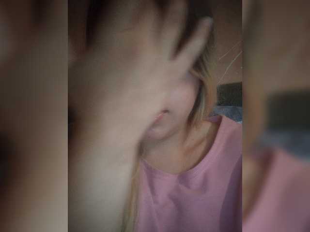 Mamamsi4 live cam on BongaCams