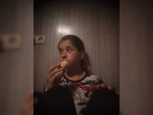 Mamamsi4 live cam on BongaCams