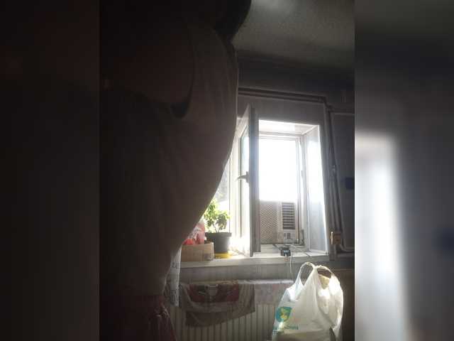 Mamamsi4 live cam on BongaCams