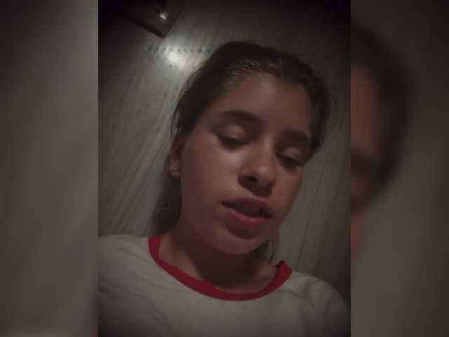 Mamamsi4 live cam on BongaCams
