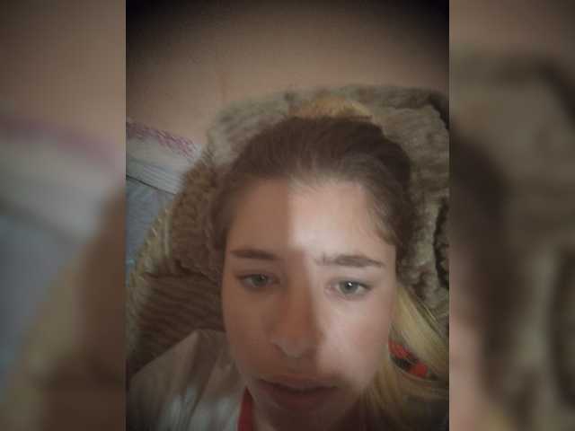 Mamamsi4 live cam on BongaCams