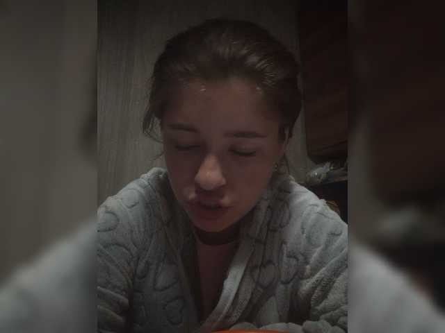 Mamamsi4 live cam on BongaCams