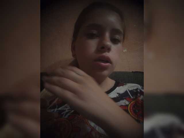 Mamamsi4 live cam on BongaCams