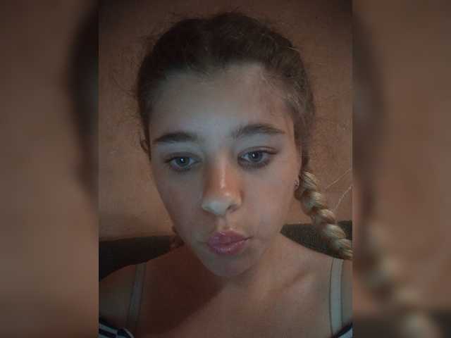 Mamamsi4 live cam on BongaCams