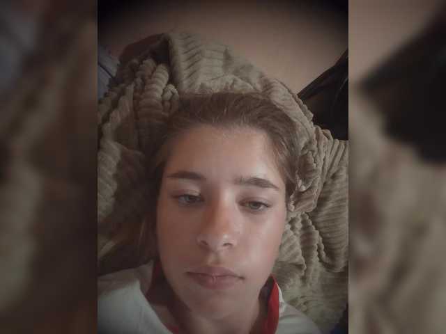 Mamamsi4 live cam on BongaCams