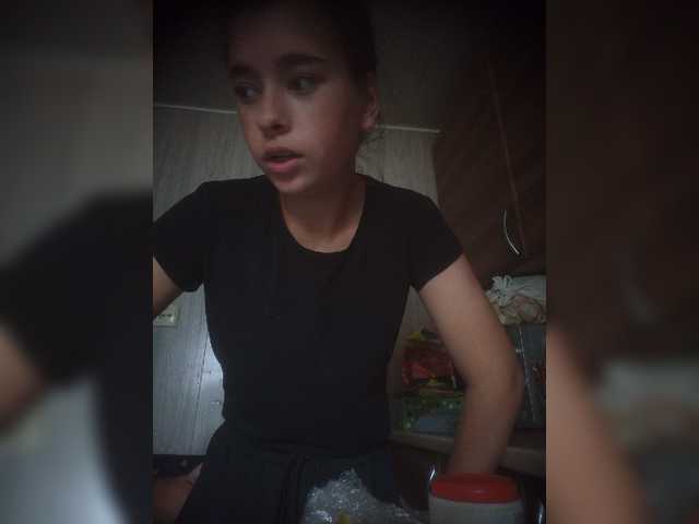 Mamamsi4 live cam on BongaCams