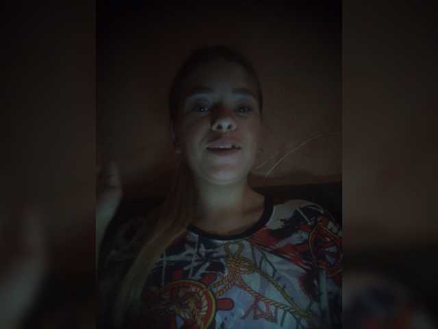 Mamamsi4 live cam on BongaCams