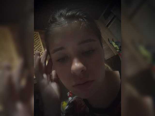 Mamamsi4 live cam on BongaCams