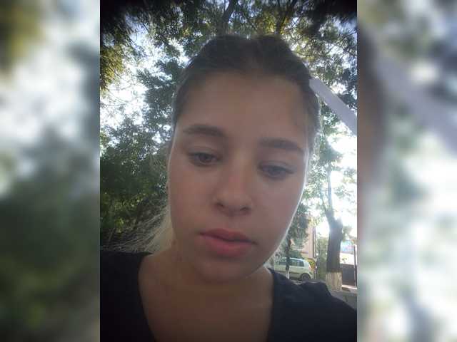 Mamamsi4 live cam on BongaCams