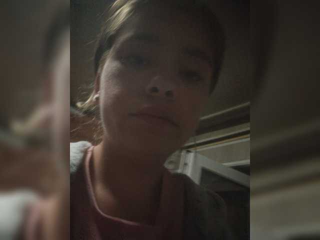 Mamamsi4 live cam on BongaCams