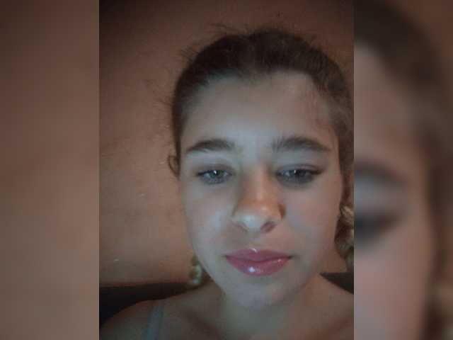 Mamamsi4 live cam on BongaCams