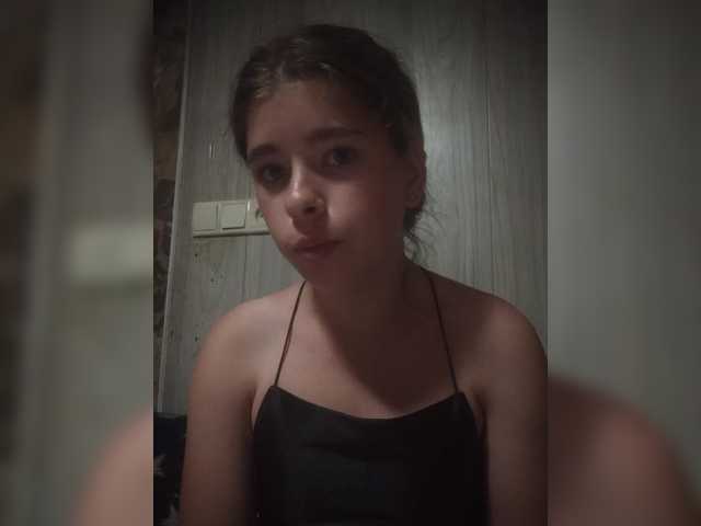 Mamamsi4 live cam on BongaCams