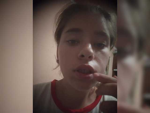 Mamamsi4 live cam on BongaCams