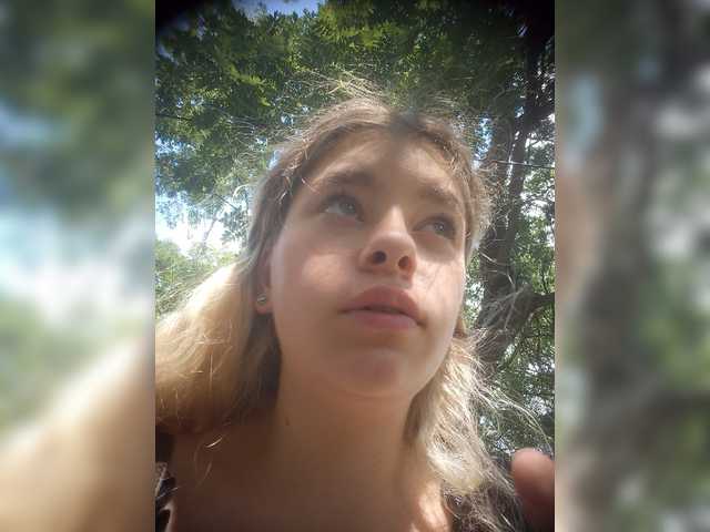 Mamamsi4 live cam on BongaCams