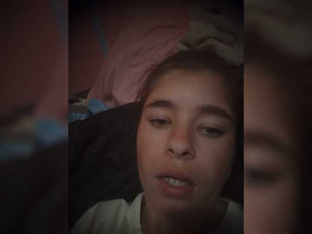 Mamamsi4 live cam on BongaCams