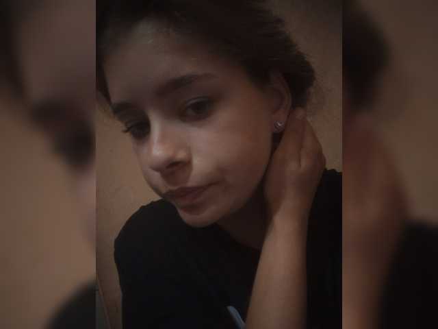 Mamamsi4 live cam on BongaCams