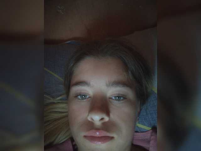 Mamamsi4 live cam on BongaCams