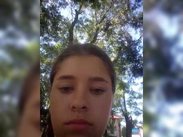 Mamamsi4 live cam