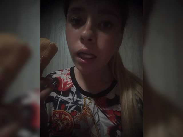 Mamamsi4 live webcam show